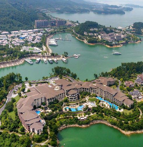Qiandao Lake Lakeside Mountain House Hotel